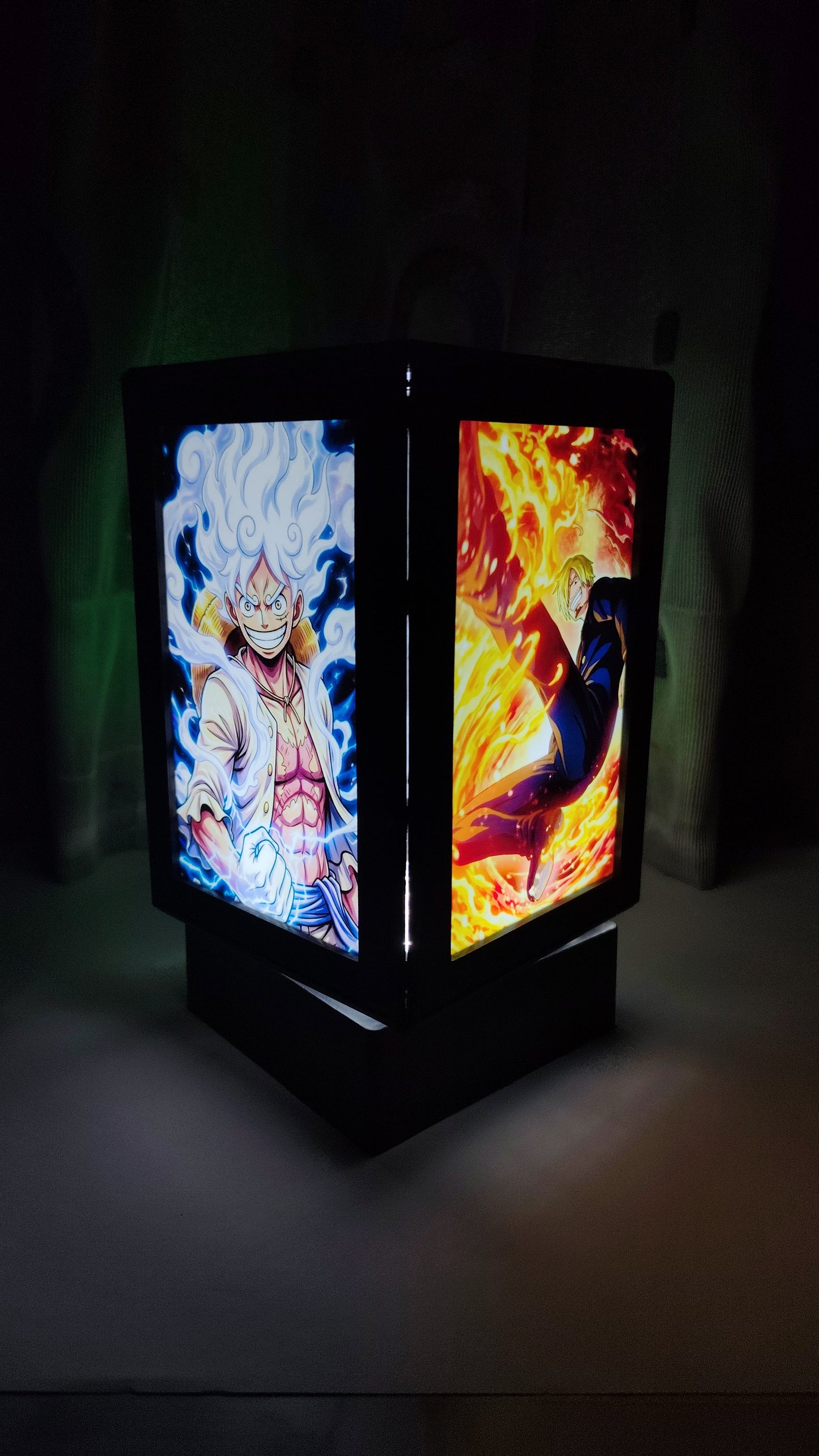 One Piece LED Rotating Lamp